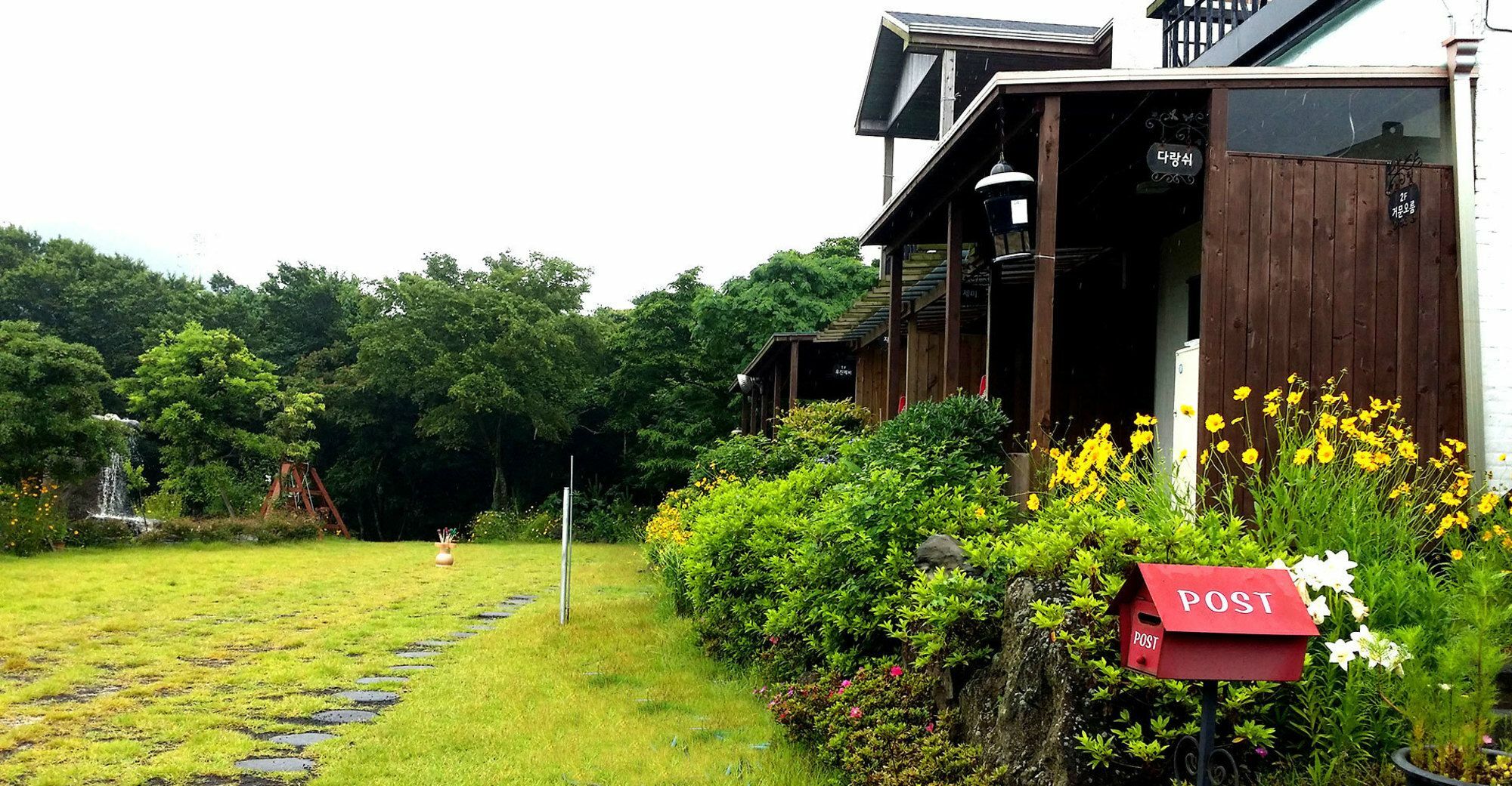 Gotjawal Geomunoreum Pension Jeju Exterior foto